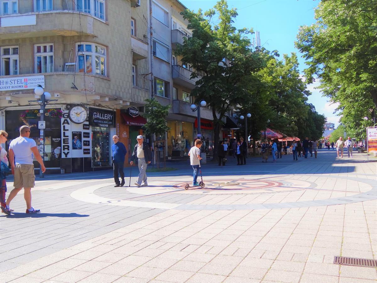 Hostel Compass Burgas ภายนอก รูปภาพ