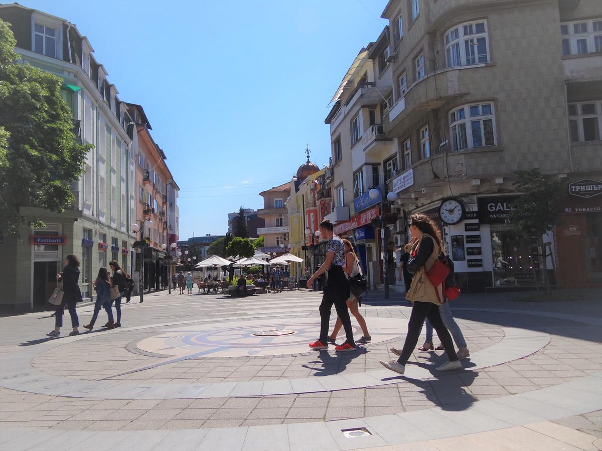 Hostel Compass Burgas ภายนอก รูปภาพ