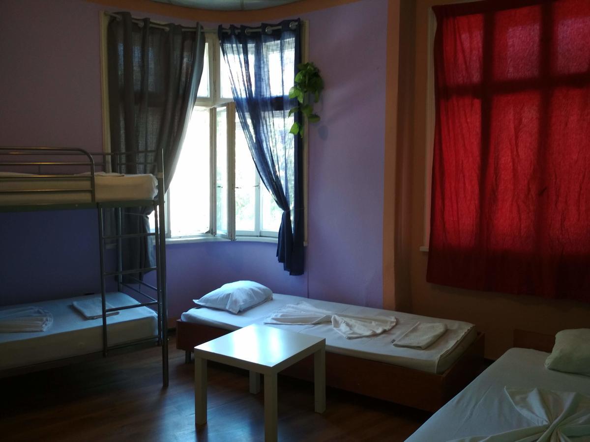 Hostel Compass Burgas ภายนอก รูปภาพ
