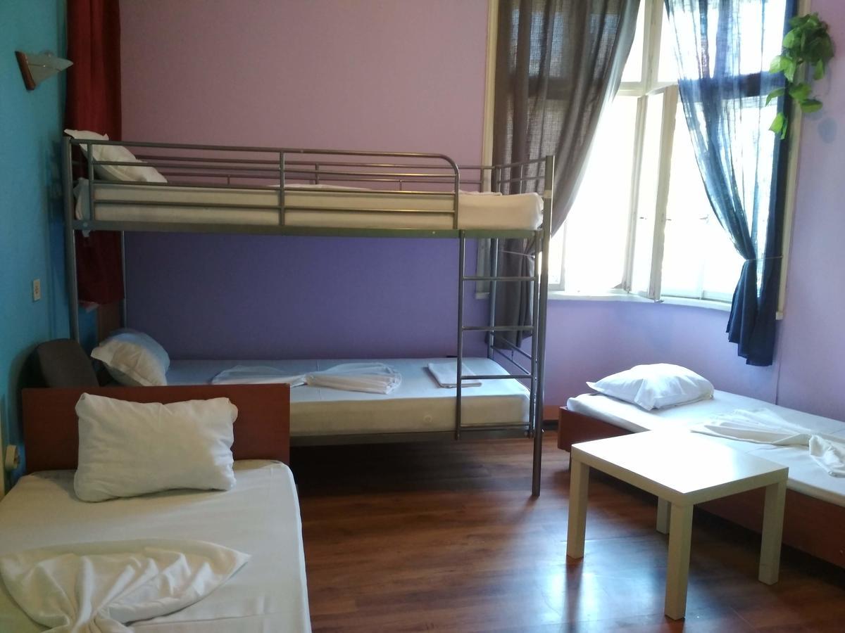 Hostel Compass Burgas ภายนอก รูปภาพ
